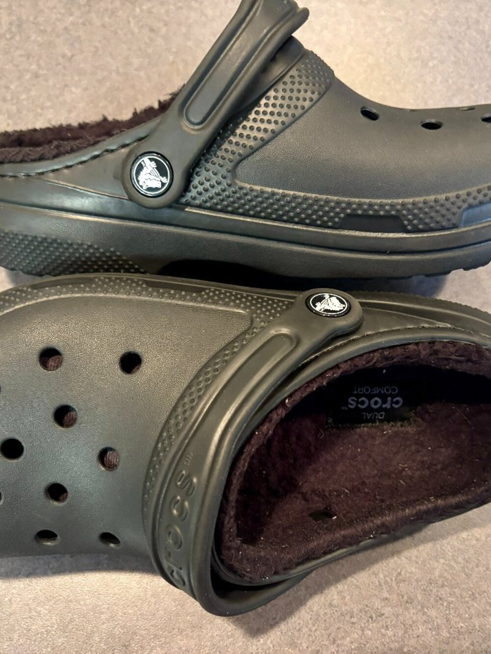~CROCS Classic Unisex Women’s 8 Mens 6 Black Fur Lined Comfort Slip On Clog Shoe